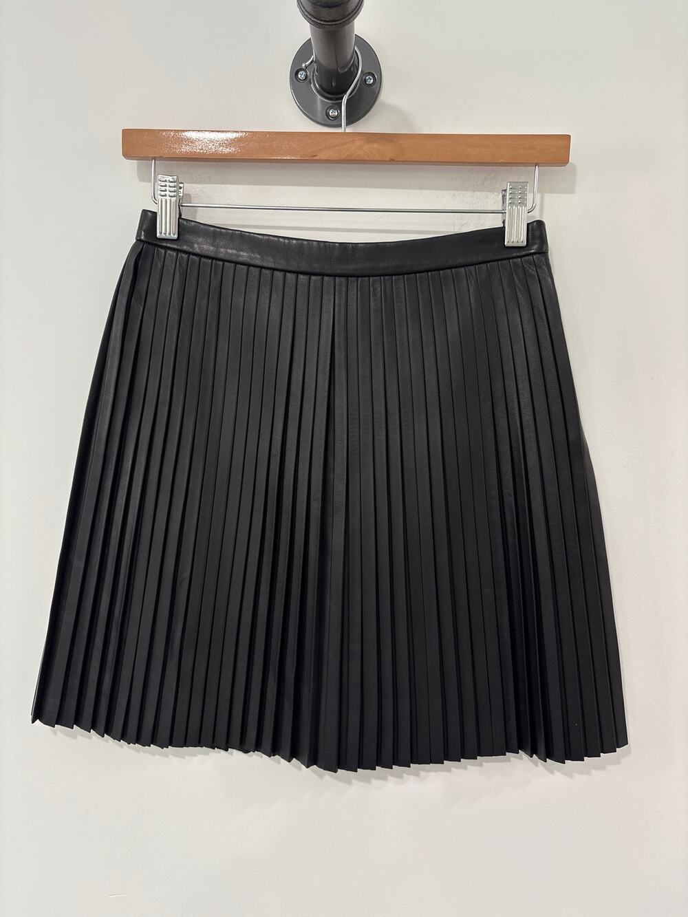 Theory Black Leather Pleated Mini Skirt Size 00